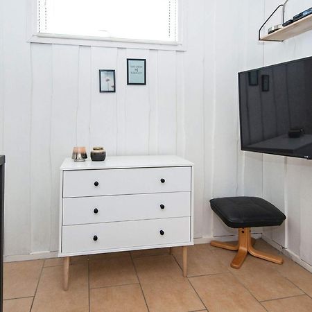 4 Person Holiday Home In Hemmet Екстер'єр фото