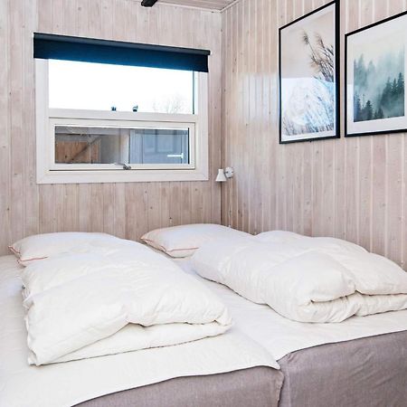 4 Person Holiday Home In Hemmet Екстер'єр фото