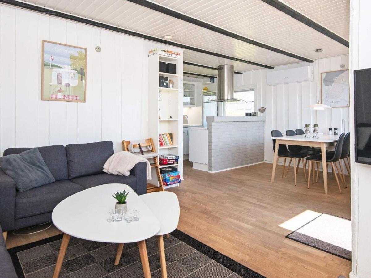 4 Person Holiday Home In Hemmet Екстер'єр фото